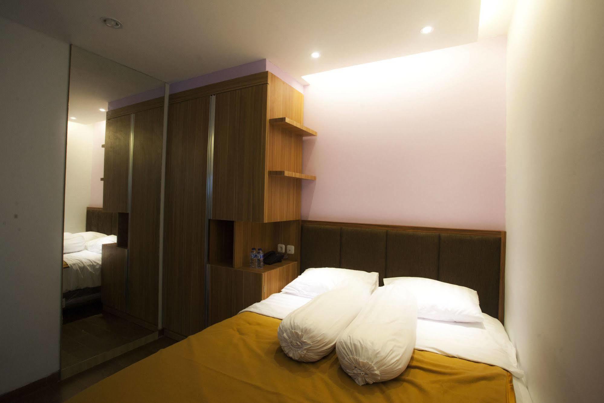 เดอ กรีน เรสซิเดนซ์ Hotel จาการ์ตา ภายนอก รูปภาพ